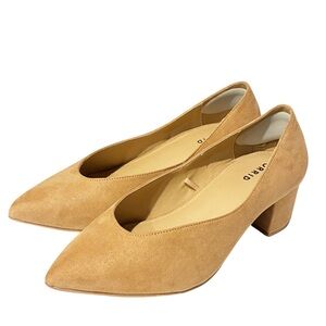Torrid Tan Wide Width Size 10WW Pointed‎ Toe Block Heel Pump